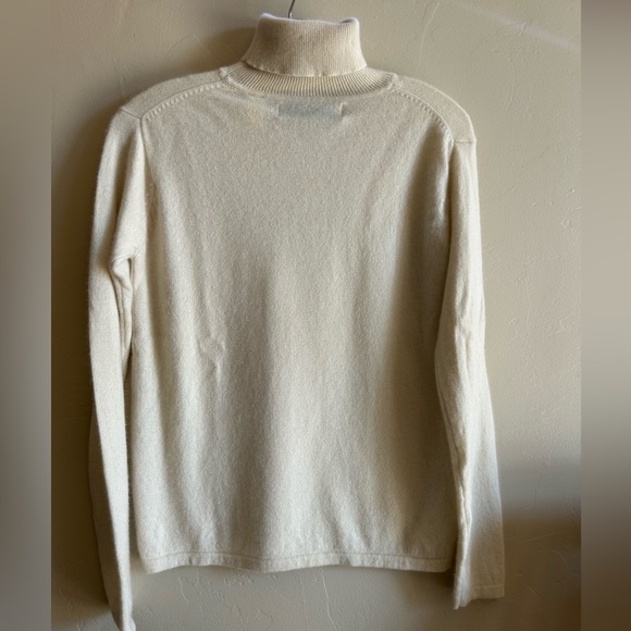 2 Ply 100% Cashmere Valerie Stevens Turtleneck - Picture 2 of 7